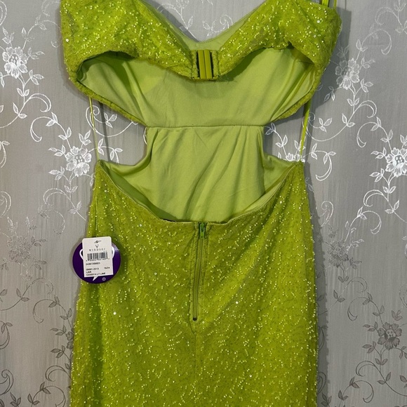 Windsor Sequin Beaded Mini Vibrant Lime Backless Dress NWT - Picture 4 of 5